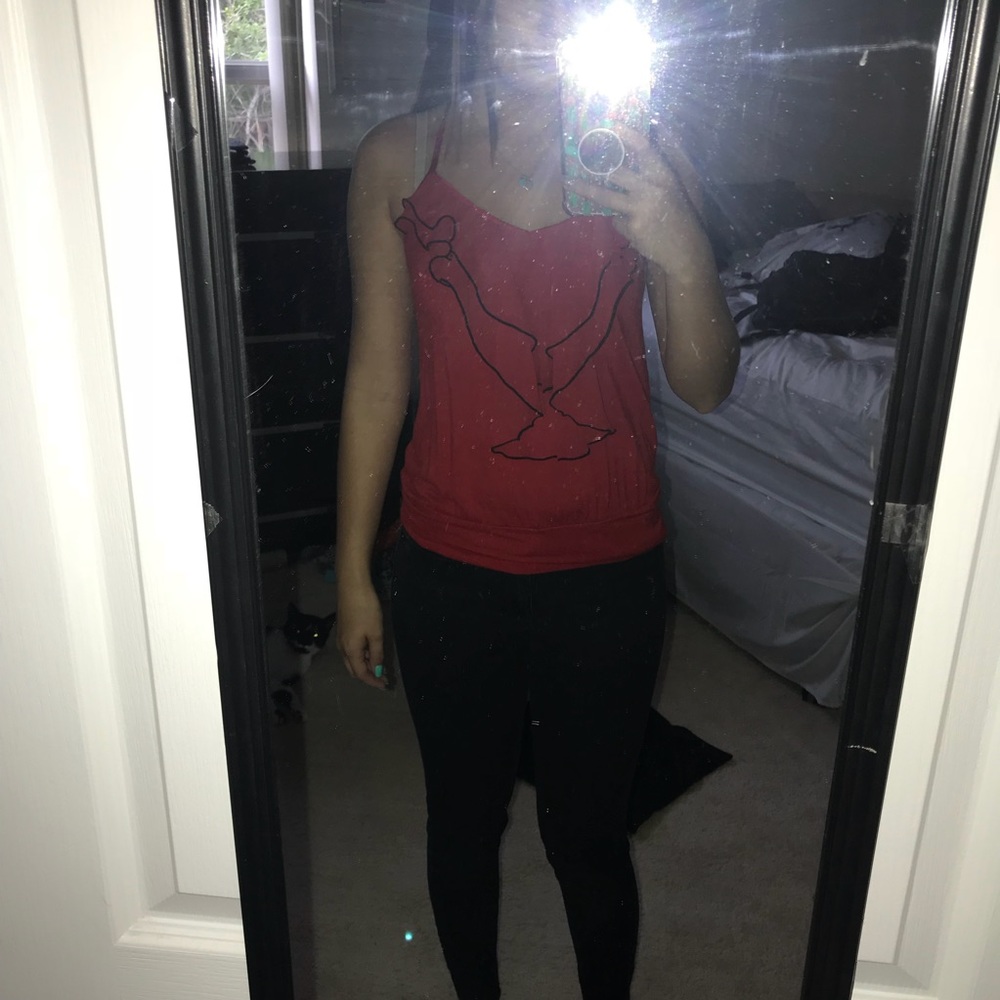 Red Top - Picture 3 of 4